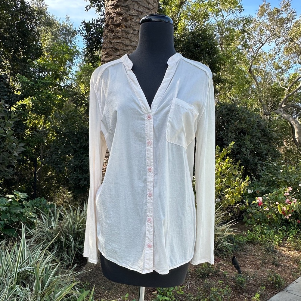 NWT Splendid "Casey" sheer long sleeve top with raw hem details - size M